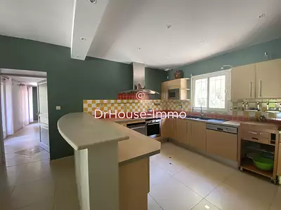 Maison, 222 m²
