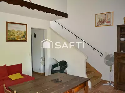 Maison, 696 m²