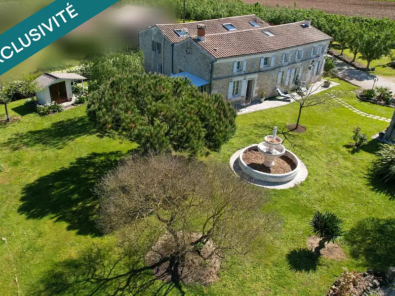 Maison, 302 m²