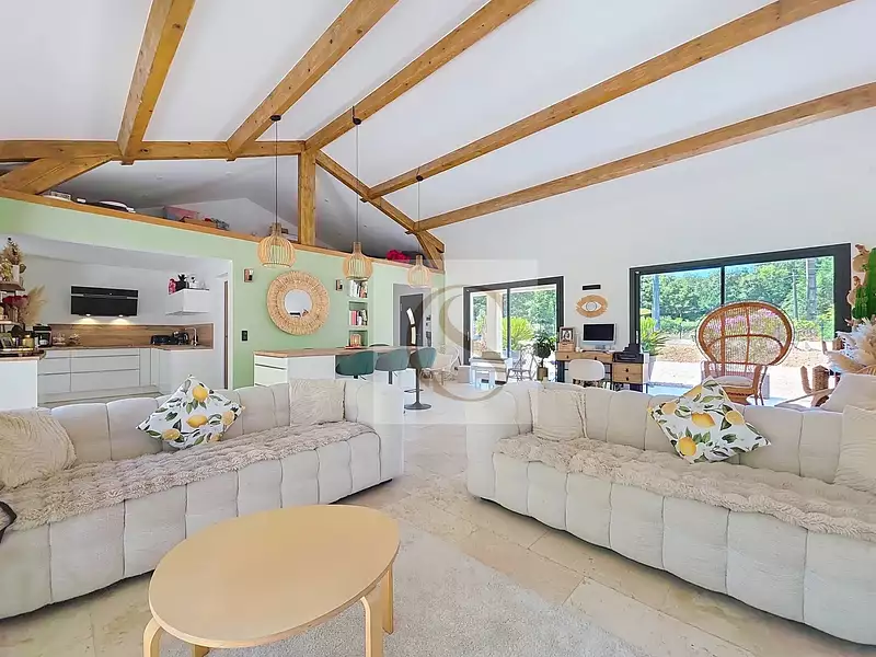 Maison, 180 m²