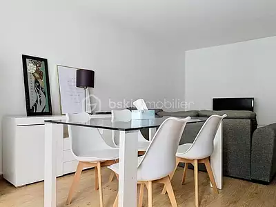 1 200 € CC Appartement • 48 m² • Meublé • 2 pièces • 1 chambre Noisy-le-Grand (93160)