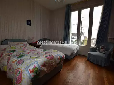 Maison, 257 m²