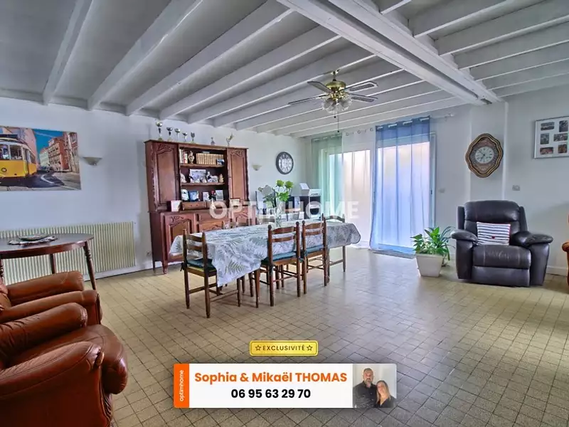 Maison, 225 m²