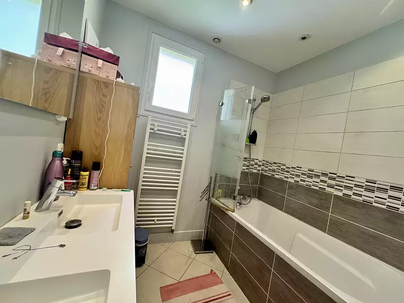 Maison, 160 m²