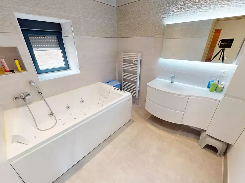 Maison, 192 m²