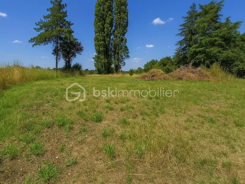 Terrain, 850 m²