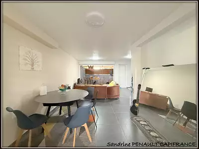 Maison, 246 m²