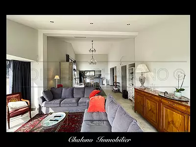 Maison, 255 m²