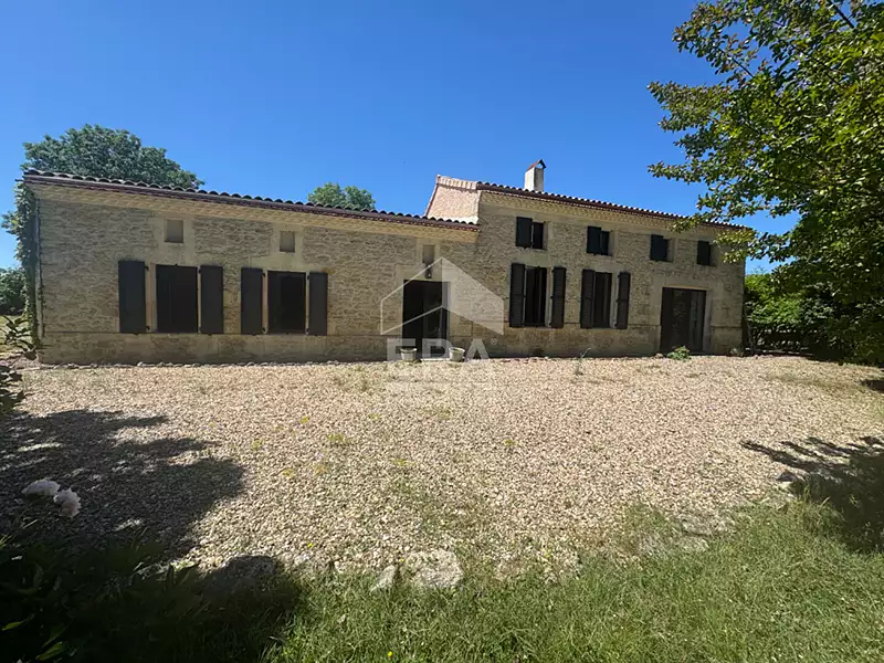 Maison, 185 m²