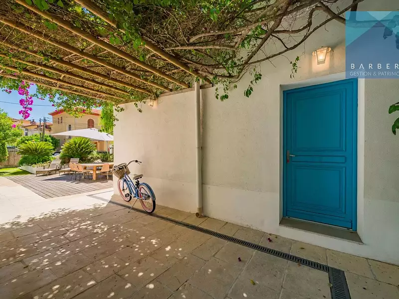 Maison, 217 m²