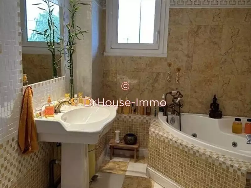 Maison, 175 m²