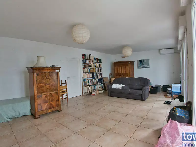 Maison, 220 m²