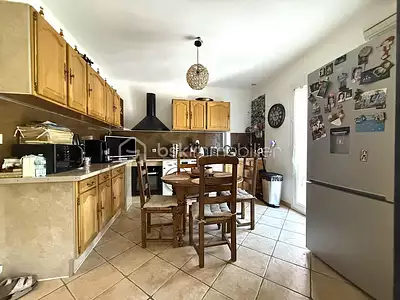 Maison, 77 m²
