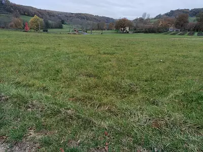 Terrain, 1 800 m²