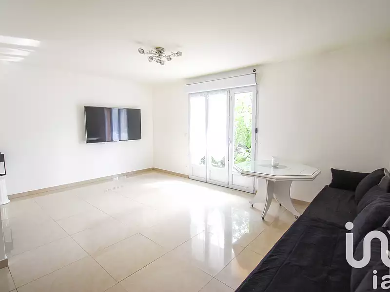 Maison, 196 m²