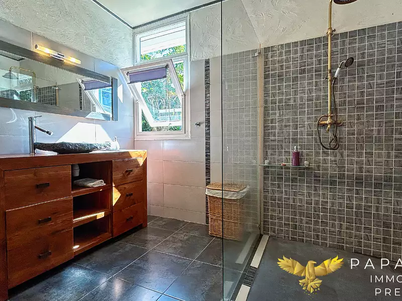 Maison, 359 m²