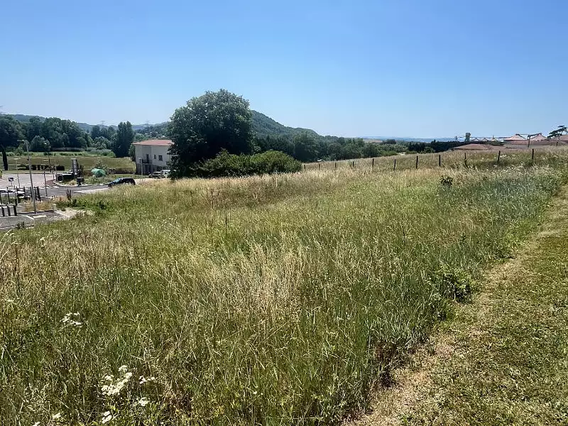 Terrain, 591 m²