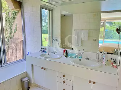 Maison, 260 m²