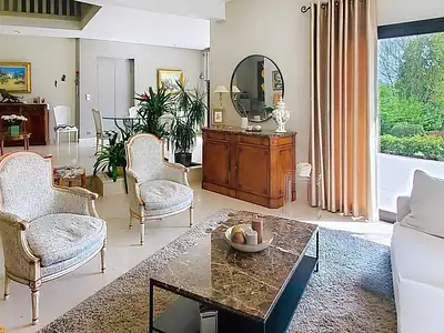 Maison, 255 m²