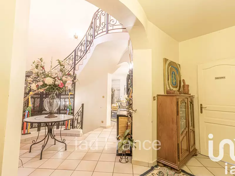 Maison, 270 m²