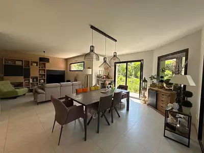 Maison, 143 m²