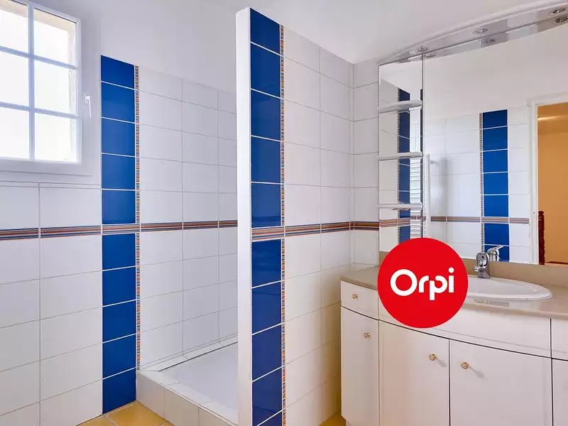 Maison, 302 m²