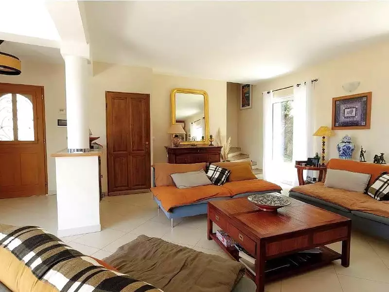 Maison, 230 m²
