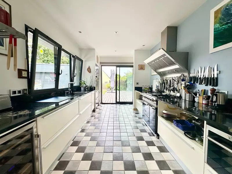 Maison, 230 m²