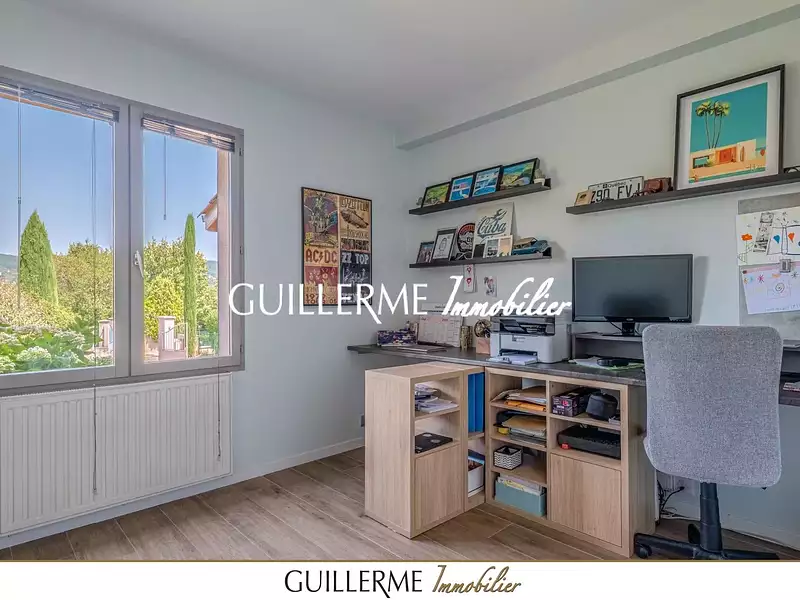 Maison, 168 m²