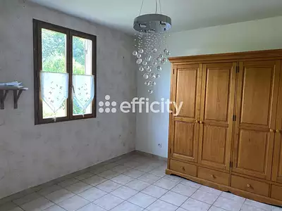Maison, 176 m²
