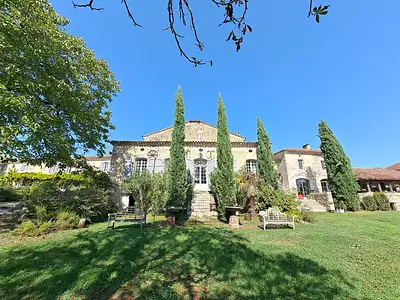 Maison, 654 m²