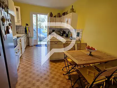 Maison, 180 m²