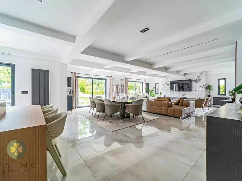 Maison, 315 m²