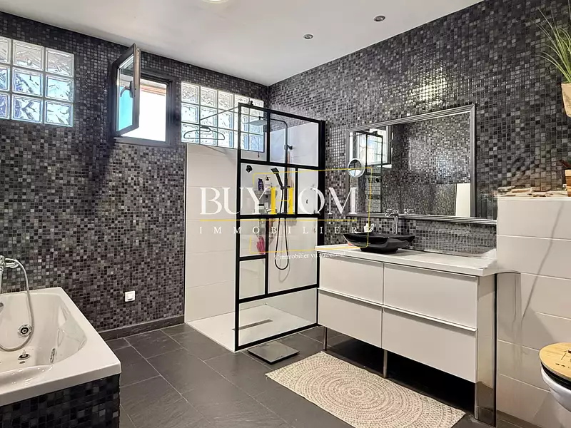 Maison, 115 m²