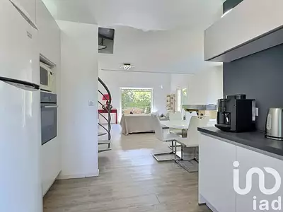 Maison, 250 m²
