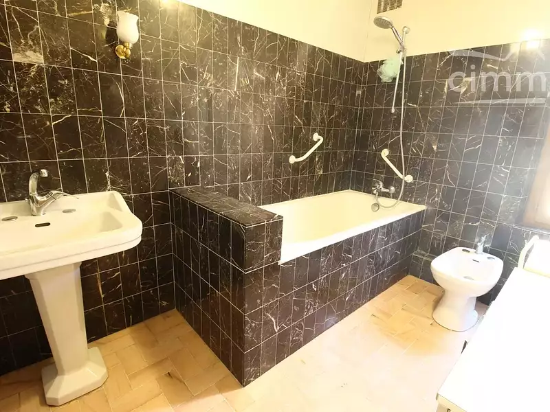 Maison, 194 m²