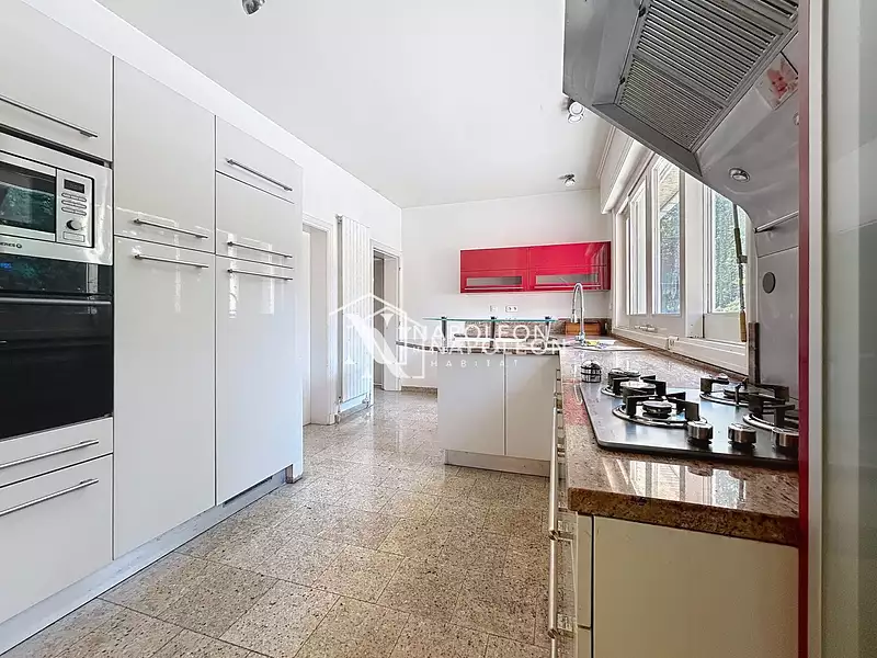 Maison, 218,06 m²