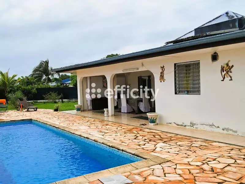 Maison, 168 m²