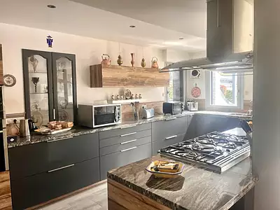 Maison, 250 m²