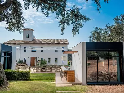 Maison, 953,7 m²