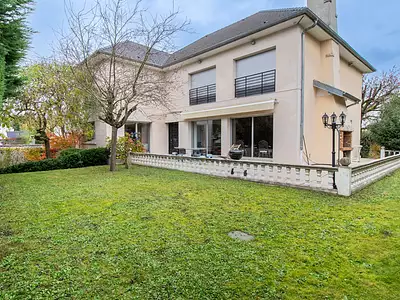 Maison, 260 m²