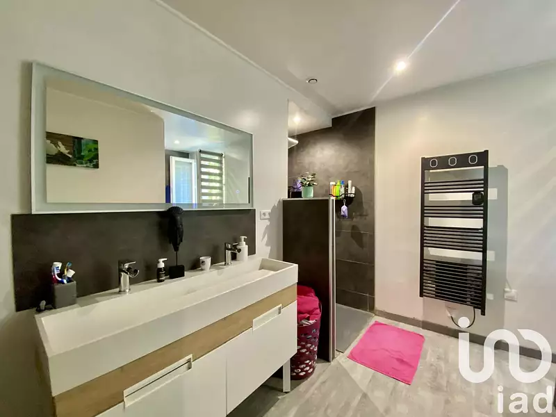 Maison, 164 m²