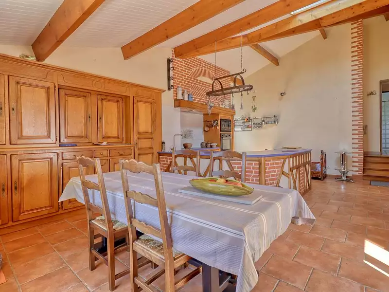 Maison, 254 m²