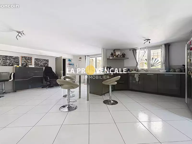 Maison, 160 m²