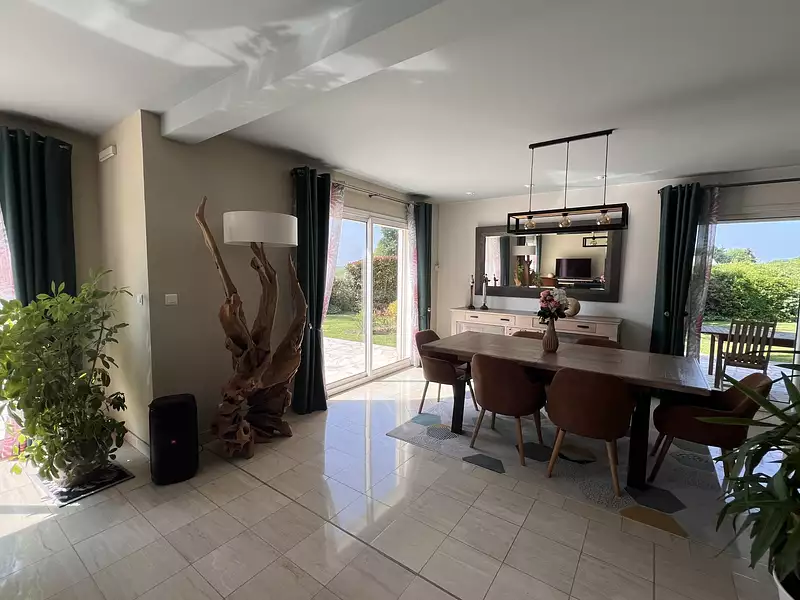 Maison, 260 m²