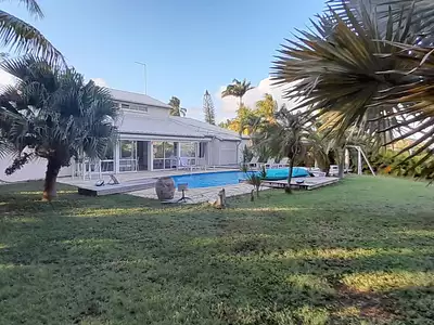 Maison, 226 m²