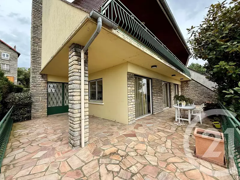 Maison, 215 m²