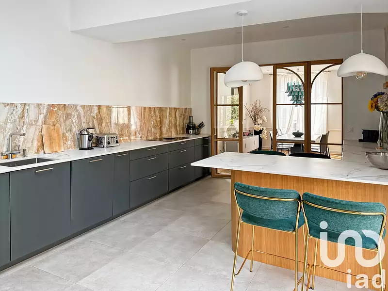 Maison, 220 m²