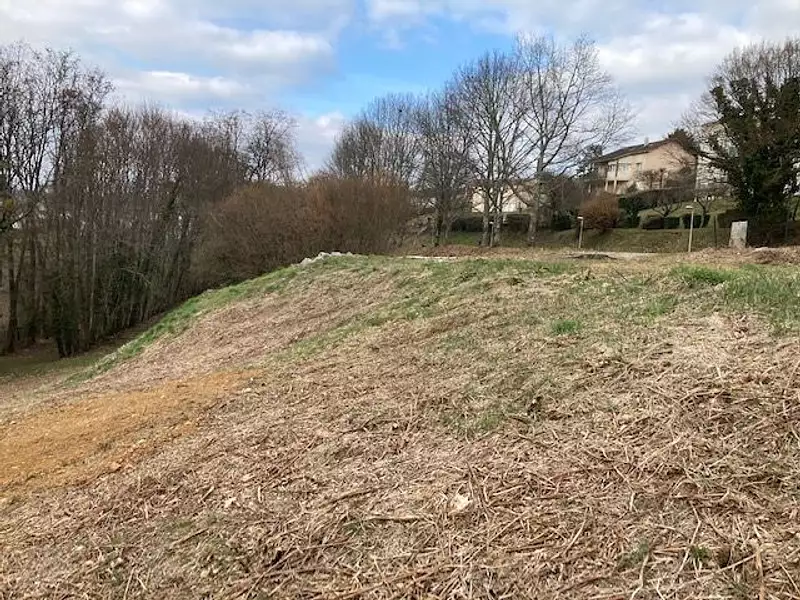 Terrain, 1 670 m²