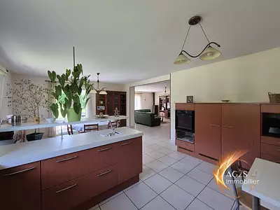 Maison, 169 m²